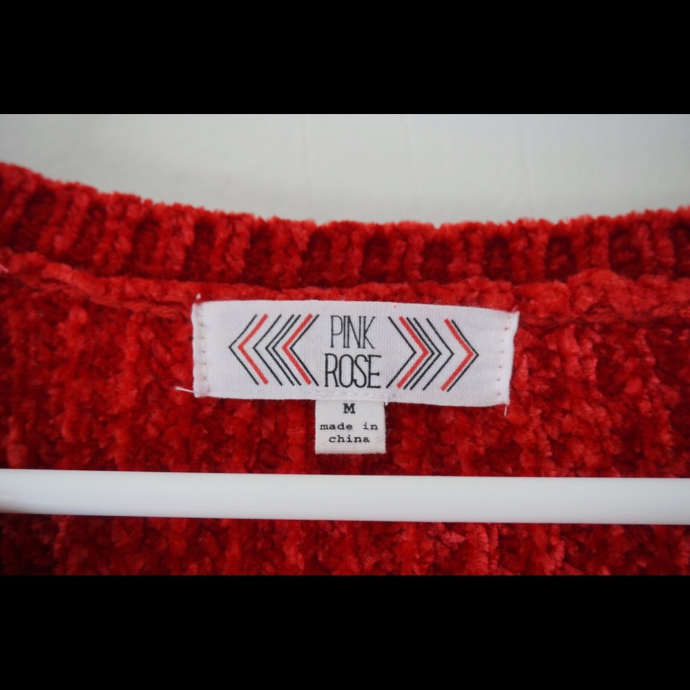 Red sweater - Picture 2 of 2